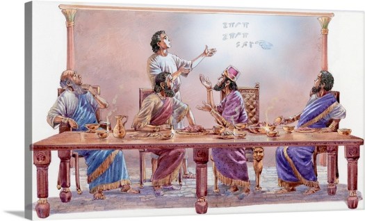 illustration-of-daniel-interpreting-writing-on-wall-for-babylonian-king-belshazzar,1908055